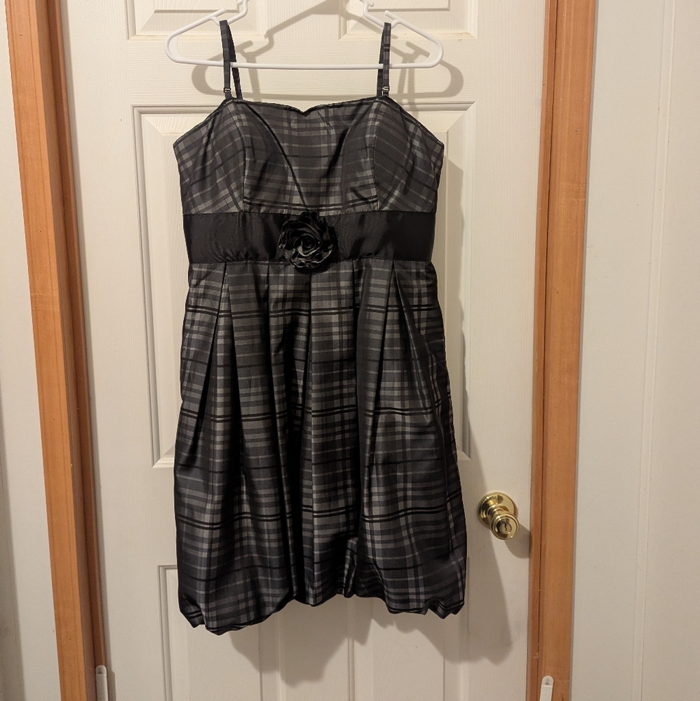 Elegant Black Plaid Dress w/ "Bubble Skirt"
